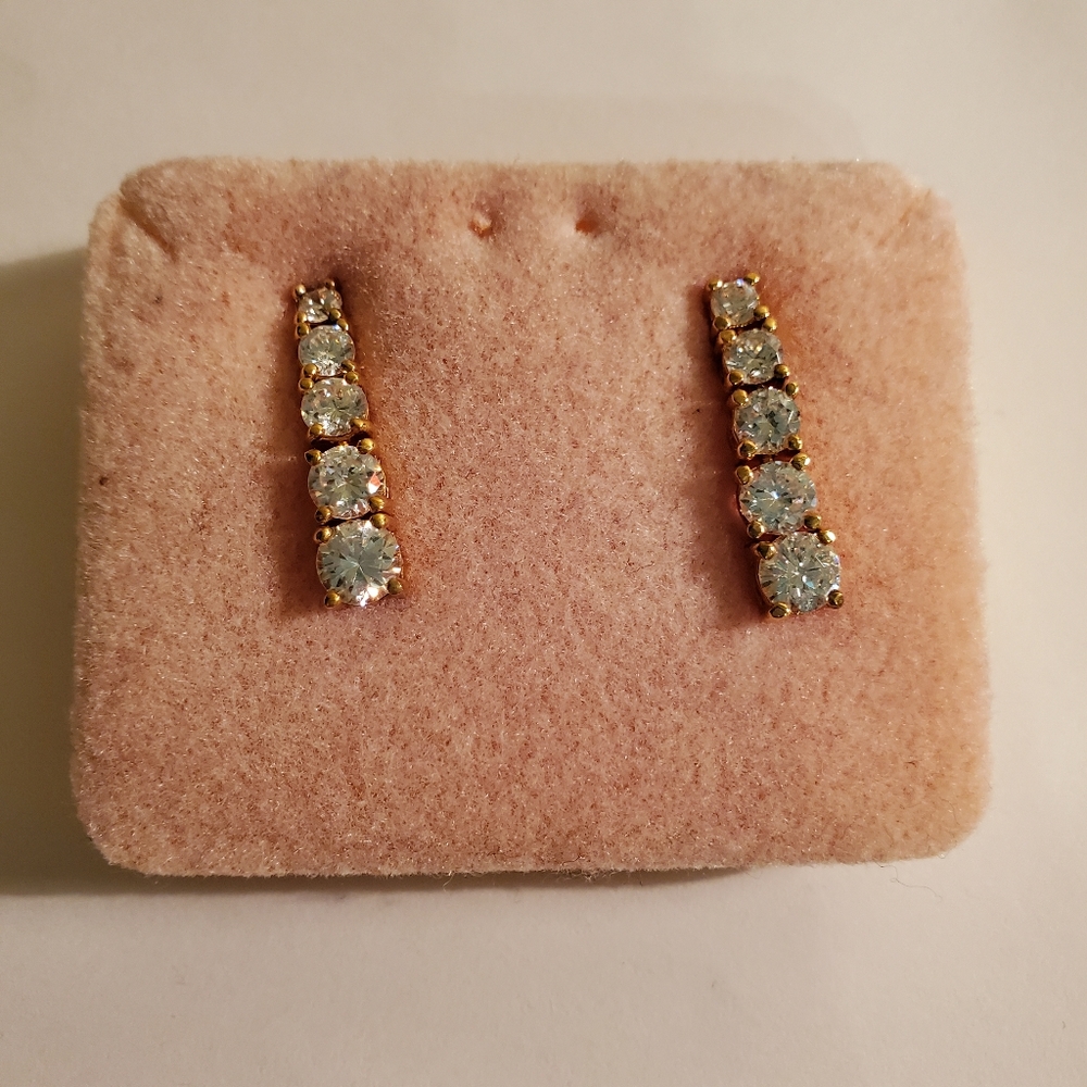Gold earrings